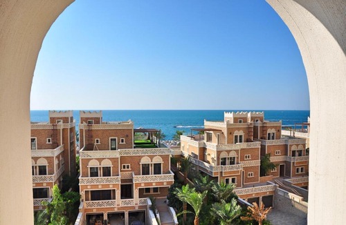 Palm Jumeirah Apartment | Gorgeous new apartment with full sea view
