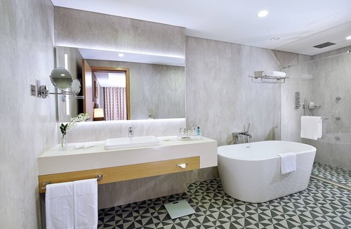 Al Barsha 1 Hotel | Grand Cosmopolitan Hotel