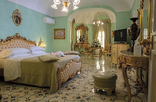 Sant'Antonio Abate Hotel | Grand Hotel La Sonrisa