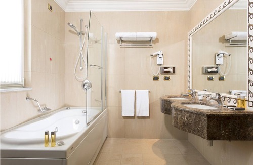 San Marco Evangelista Hotel | Grand Hotel Vanvitelli