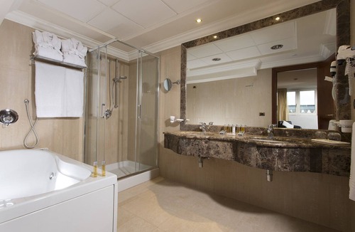 San Marco Evangelista Hotel | Grand Hotel Vanvitelli