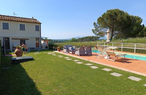 Capannoli House | Green Bike Vintage Tuscany - Countryside holiday apartment with pool