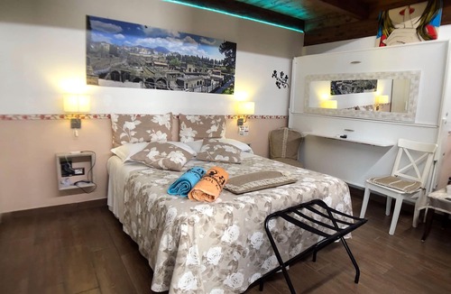 Scafati Bed & Breakfast | Guesthouse with Pool, SPA, Wifi, Parking. Not Far From Sorrento, Naples & Amalfi