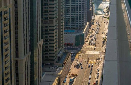 Dubai Media City Apartment | GuestReady - Contemporary living in Dubai Marina