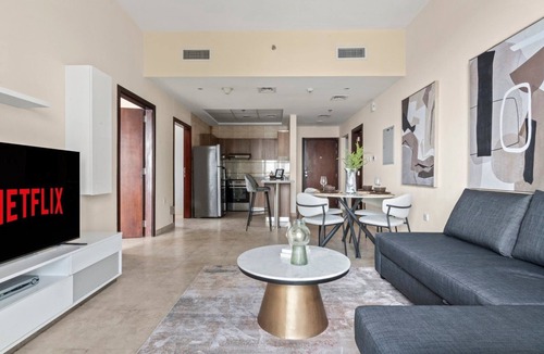 Jumeirah Lake Towers Apartment | GuestReady Holiday Homes - Luxury haven in JLT
