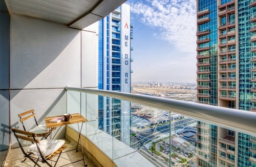 Jumeirah Lake Towers Apartment | GuestReady Holiday Homes - Luxury haven in JLT