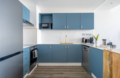 Dubai Media City Apartment | GuestReady - Lux interiors in Dubai Marina