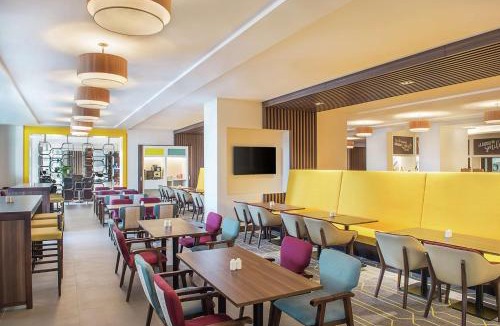 Al Qusais Hotel | Hampton By Hilton Dubai Airport