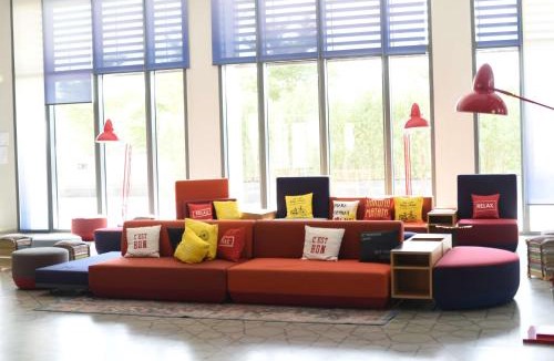Bur Dubai Hotel | Hampton by Hilton Dubai Al Seef