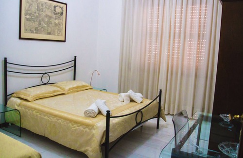 Arenella Apartment | Happy Rooms in Easy House January offer: 30% weekly and 40% monthly discount