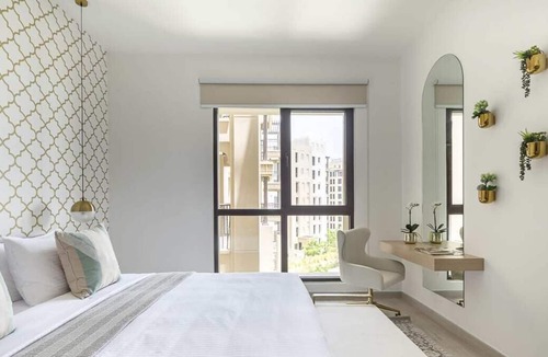 Umm Suqeim 3 Apartment | High-end 1BR with Pool Views in Madinat Jumeirah!