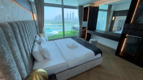 Palm Jumeirah Apartment | Highend Azure Stay Palm Jumeirah