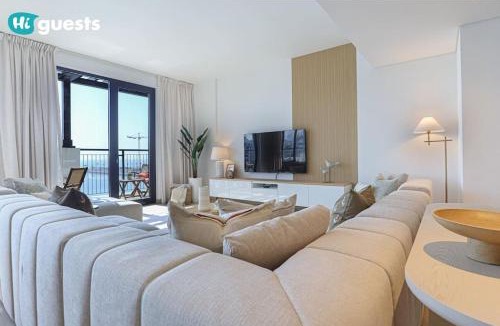 Dubai Apartment | HiGuests - Beachfront Living Stunning 4 BR with Maid's Room