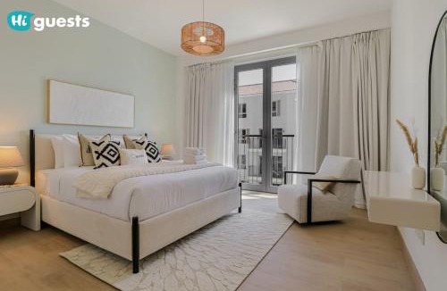 Dubai Apartment | HiGuests - Beachfront Living Stunning 4 BR with Maid's Room