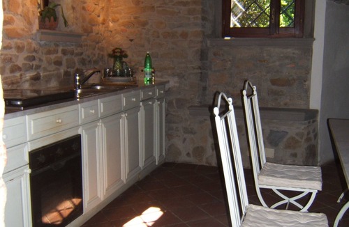 Loro Ciuffenna Villa | HillsideVilla overlooking the Tuscan landscape between Florence Arezzo and Siena