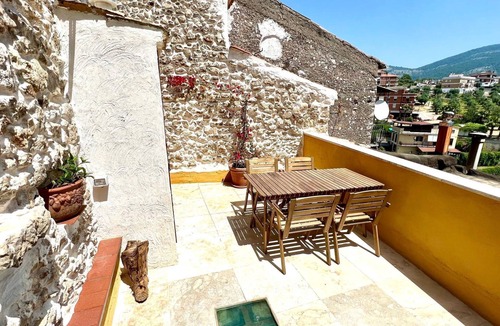 Norma House | Historic 3 BR townhouse in calm village