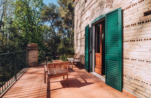 Bolognano House | Historic Baron's Estate in Amazing Abruzzo! Family-friendly. Pet-friendly.