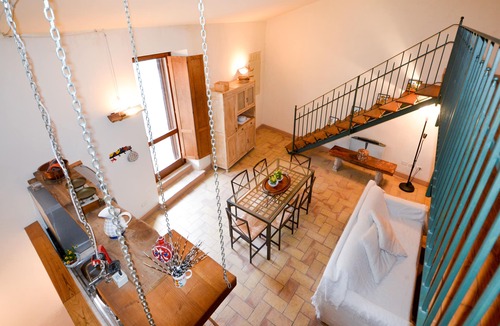 Scheggino House | HISTORIC, ROMANTIC & CULTURAL