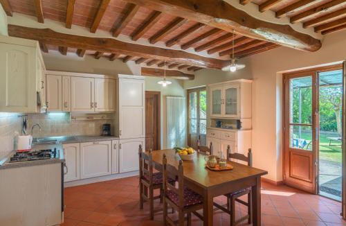 Civitella in Val di Chiana House | Holiday Home Casale il Giglio-2 by Interhome