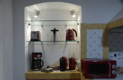 Vasto Apartment | Holiday home in the nerve center of Naples