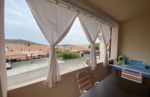 Case Peschiera-Lu Fraili House | Holiday Home 'Villetta Sofia' with Garden & Wi-Fi