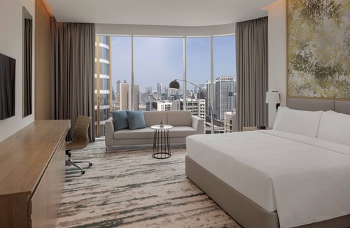 Business Bay Hotel | Holiday Inn Dubai Business Bay by IHG