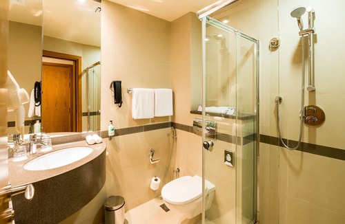 Garhoud Hotel | Holiday Inn Express Dubai Airport by IHG