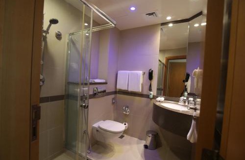 Garhoud Hotel | Holiday Inn Express Dubai Airport by IHG