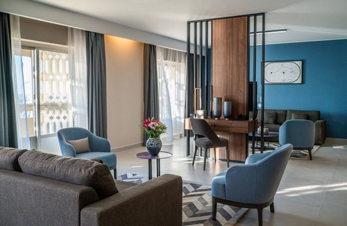 Al Majaz Hotel | Holiday International Sharjah