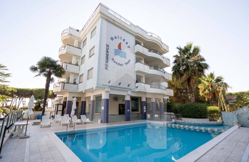 Pineto Apartment | Holiday Rendez Vous 37 - First floor apartment overlooking the pool