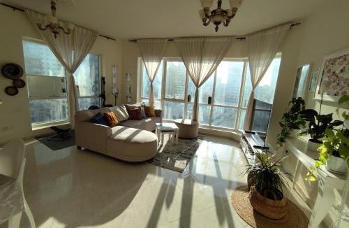 Al Majaz House | Home stay - FOR FEMALE ONLY GUESTS -ممنوع دخول الرجال