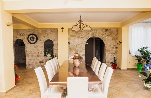 Castelforte Apartment | Homerez - Appartement 10 km away from the beach for 4 ppl. with balcony