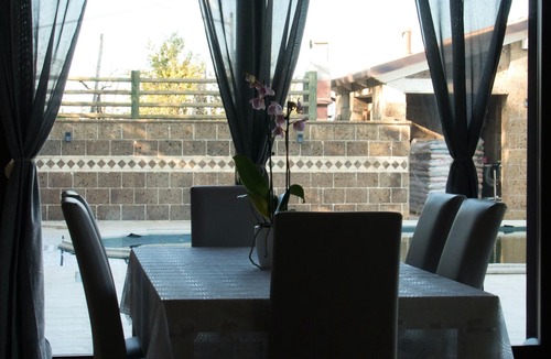 Caiazzo Apartment | Homerez - Appartement for 7 ppl. with shared pool and garden at Bosco di Caiazzo