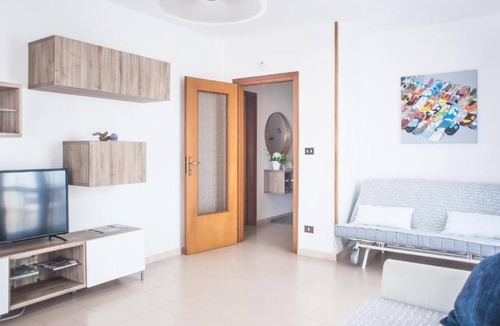 Pompei Apartment | Homerez - Big appartement 7 km away from the beach for 10 ppl. with shared pool
