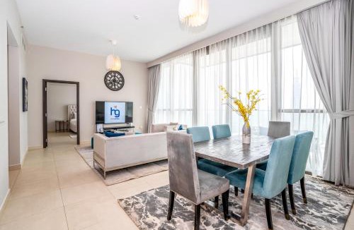 Za'abeel 2 Apartment | HomesGetaway - Sophisticated 3BR with Maids Room in Downtown