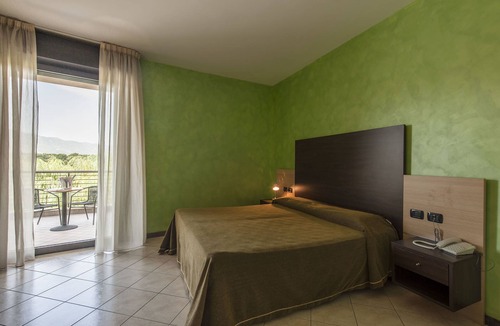 Roccacasale Hotel | Hotel Le Ginestre