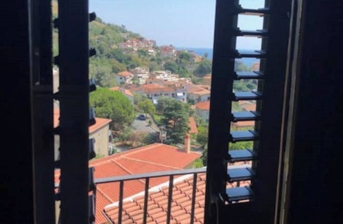Bonifati Apartment | HOUSE 4 NOVEMBER - APARTMENT IN HISTORIC CENTER