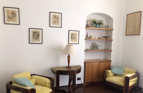 Amalfi Apartment | House overlooking the Cathedral, beach, shops and bars a few meters