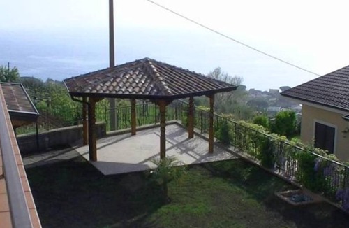 Cucco-Riviere House | House with garden, gazebo, barbecue, pizza oven, and a view of Isola Cirella