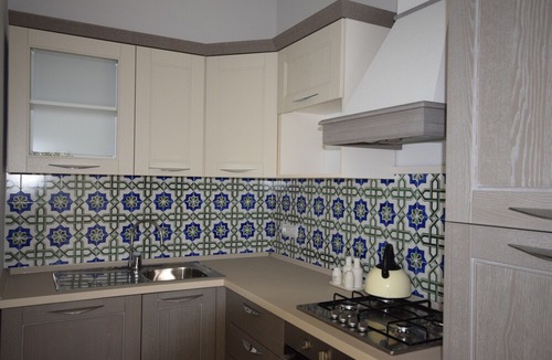 Sant'Agata sui Due Golfi House | House with garden in central position