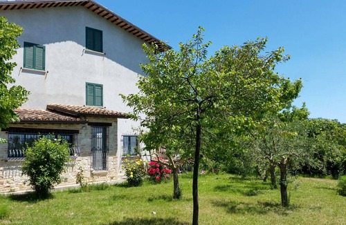 Ascoli Piceno House | House with pool in the open countryside - At Aunt Daniela's House, Oasis in Silence.