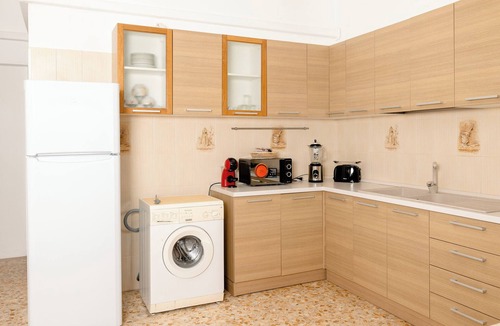 Gaeta Apartment | House with sea view, parking and private beach.