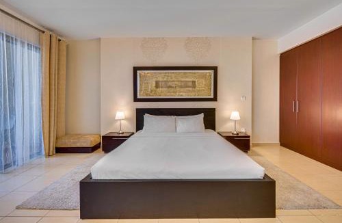 Dubai Marina Apartment | Huge Sea View Studio in Murjan JBR