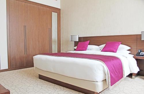 Al Muraqqabat Apartment | Hyatt Place Dubai Al Rigga Residences