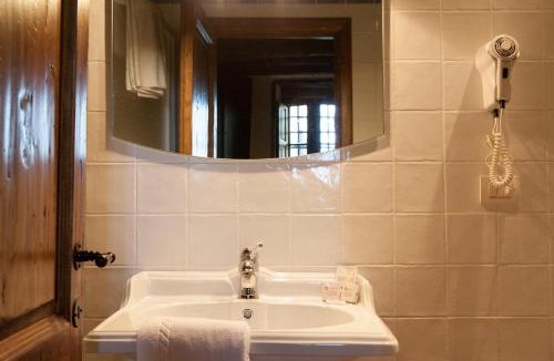 Raggiolo House | Il Borgo Dei Corsi - Charming Holiday Apartments