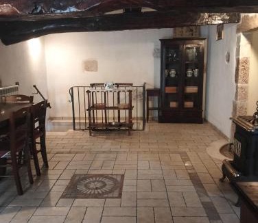 Calascio Apartment | il cortile
