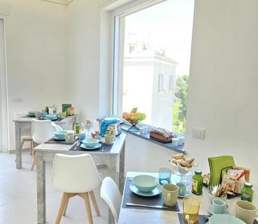 Tiberio Bed & Breakfast | Il Portico B&B Capri