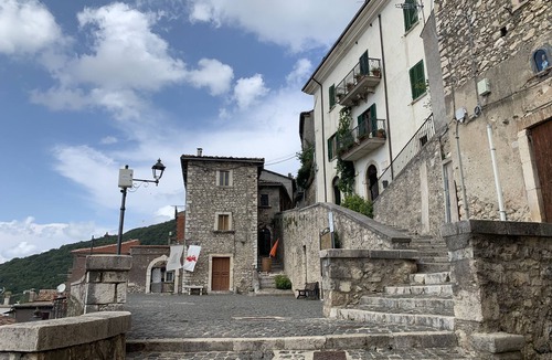 Pereto Apartment | In the heart of the medieval village of Pereto