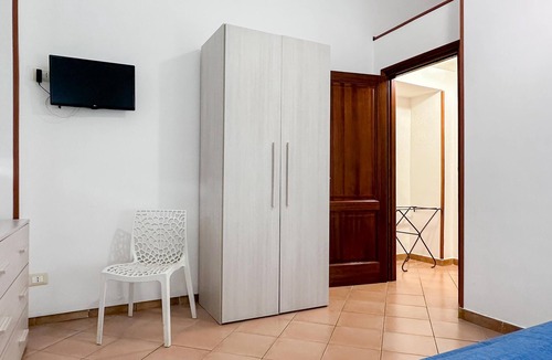 Meta Apartment | Iris .