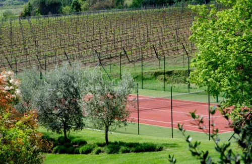 Civitella in Val di Chiana Villa | 575 m² Villa ∙ 17 bedrooms ∙ 33 guests